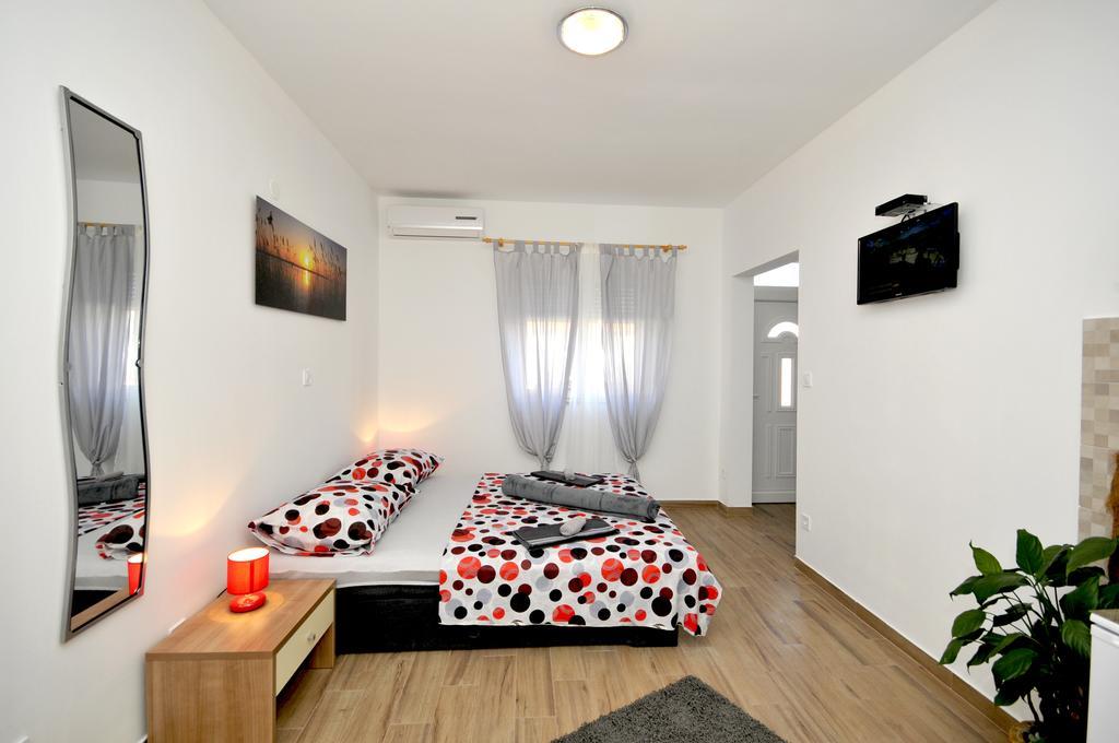 Apartments Josip Trogir Chambre photo