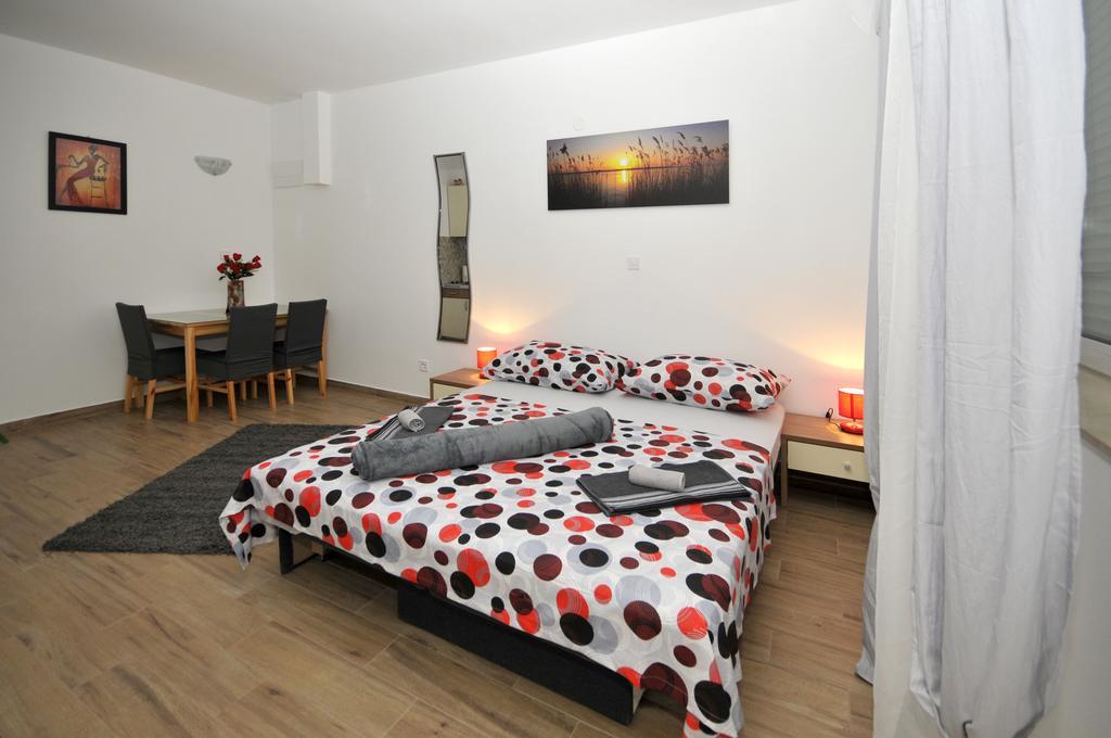 Apartments Josip Trogir Chambre photo